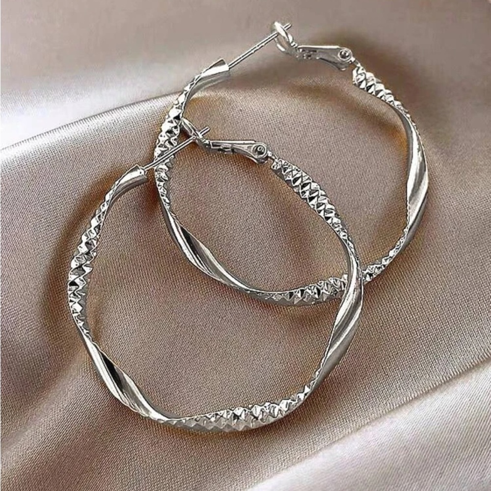 Sterling Silver Textured Hoop Earrings✨